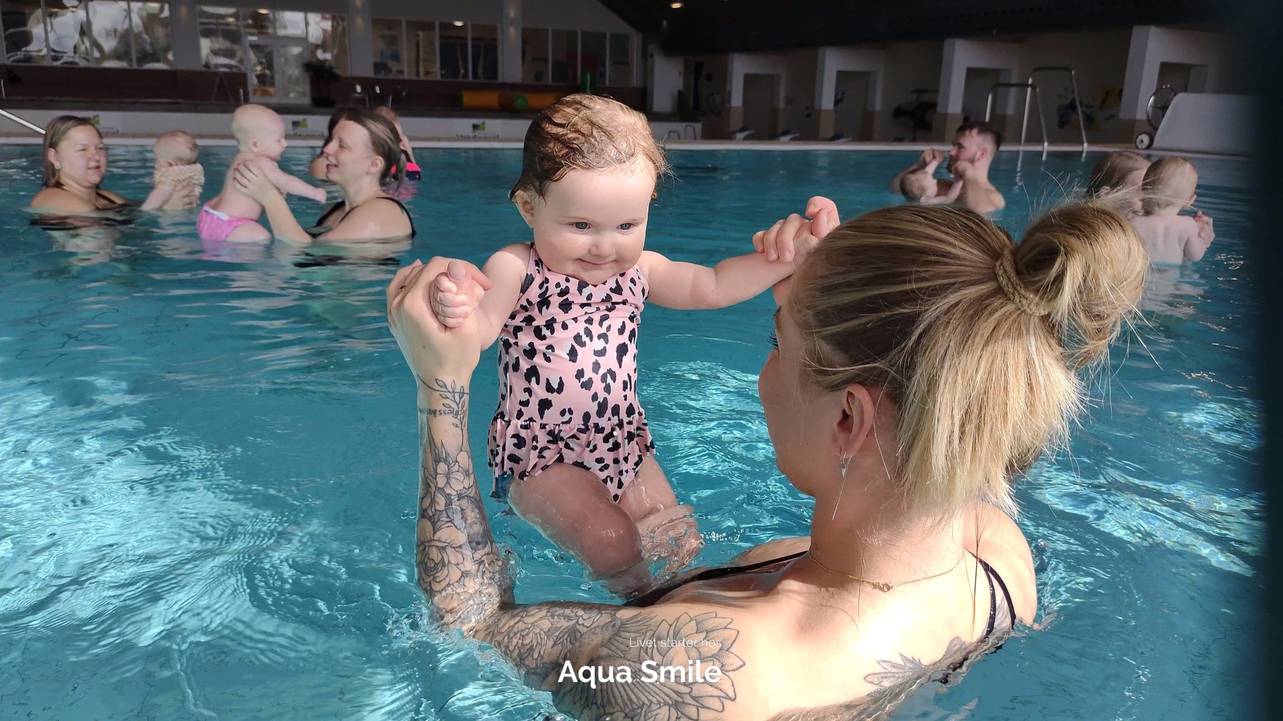 Kom og giv din baby en enestående oplevelse til babysvømning hos Aqua Smile. Du får det ikke bedre...